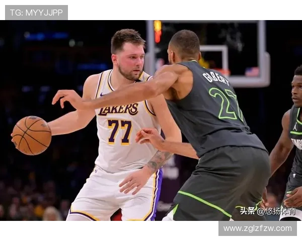 东契奇单节狂砍20分追平詹姆斯历史第六成就再创新高